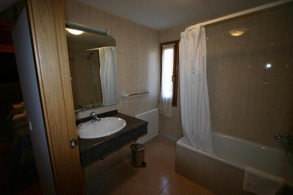 Hotel Can Mestre El Pont de Suert Εξωτερικό φωτογραφία