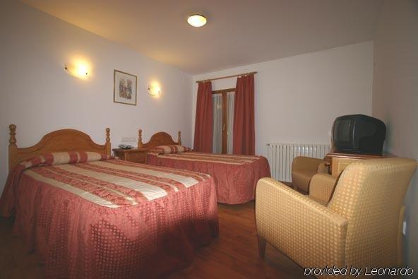 Hotel Can Mestre El Pont de Suert Δωμάτιο φωτογραφία