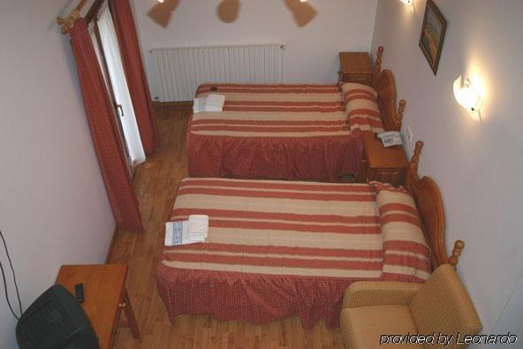 Hotel Can Mestre El Pont de Suert Δωμάτιο φωτογραφία