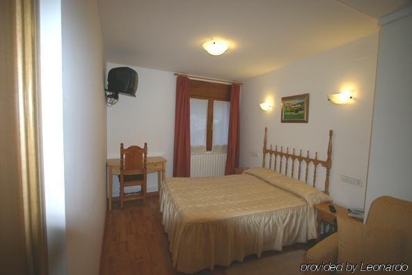 Hotel Can Mestre El Pont de Suert Δωμάτιο φωτογραφία